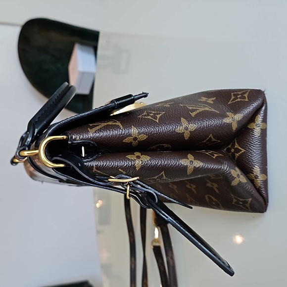 Louis Vuitton One Handle Flap Bag - Picture 8 of 11